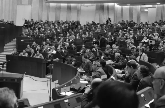 Принятие Декларации о государственном суверенитете 12 июня 1990 года