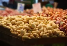 Государство возьмёт под контроль цены на продукты Картофель